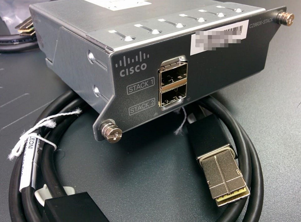 cisco_switch_stack_pic0